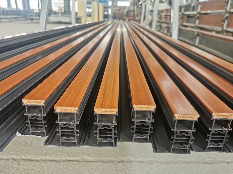 健康鋁木門(mén)窗流行的原因是什么？裝在室內(nèi)好看嗎？需注意什么問(wèn)題？