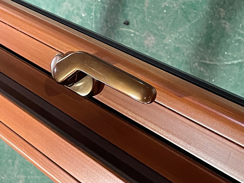 太驚艷！這些顏值與實(shí)力并存的樓上樓鋁木門(mén)窗，真讓人心動(dòng)！