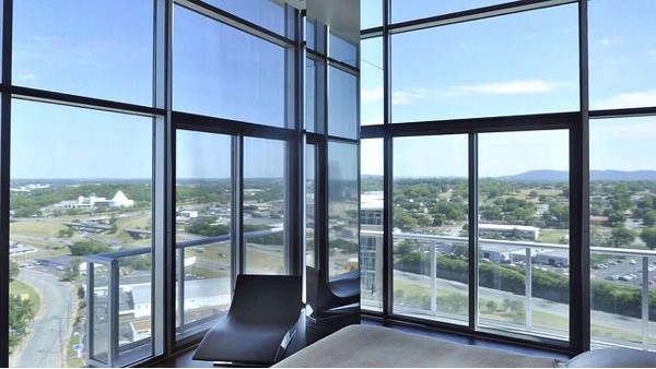 工程門窗中后裝法是什么意思？承接工程門窗項目有必要搞懂的后裝法。