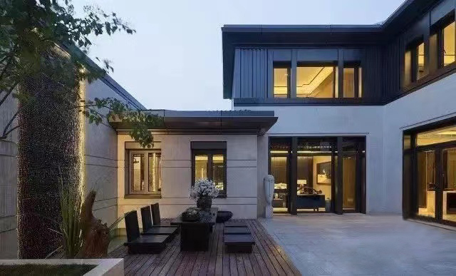 真正懂門窗的人，家里都在用這種鋁合金門窗！