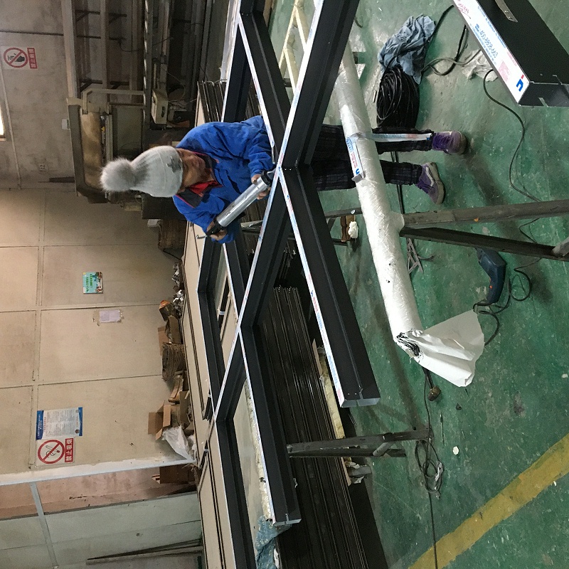 堪比美的暖風(fēng)機(jī)的鋁木復(fù)合門窗，助你輕松抵御寒冬！